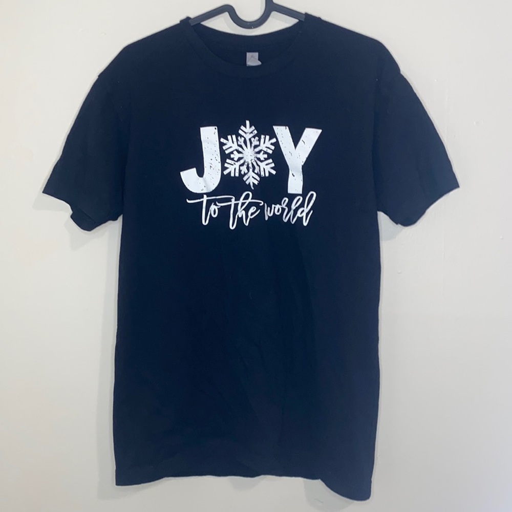 🪼“Joy to the world” Black t-shirt!